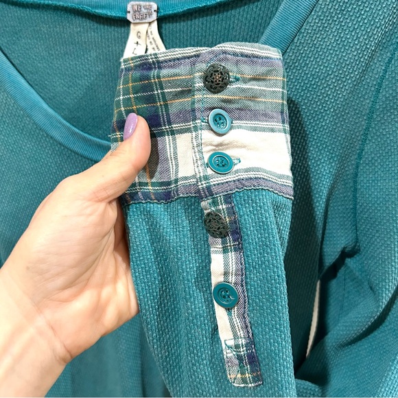 Free People We The Free Teal Lou Thermal Tunic Plaid Floral Cuffs Size L - Picture 7 of 8